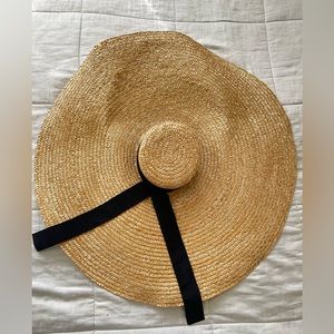 Extra large fabulous sun hat